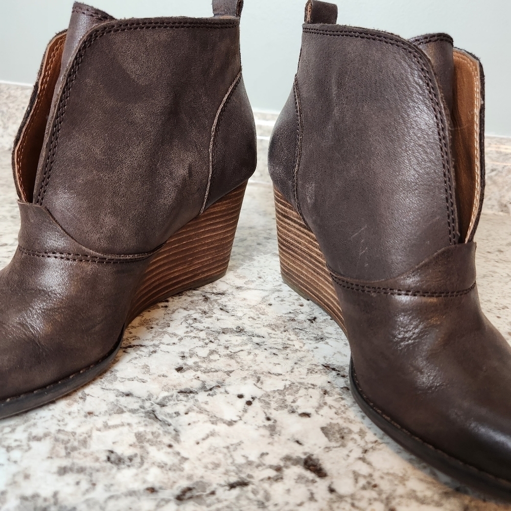 LUCKY Brand Women's Bootie 7.5 - Picture 2 of 8